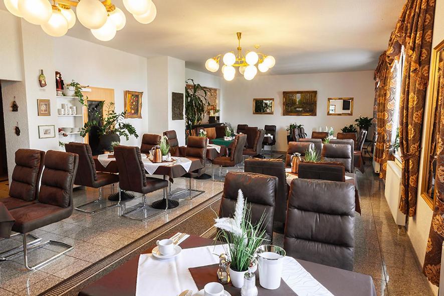 Hotel Avalon Landstuhl Bagian luar foto