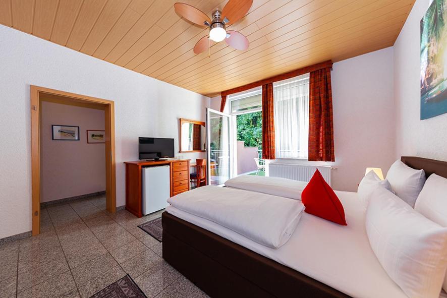 Hotel Avalon Landstuhl Bagian luar foto